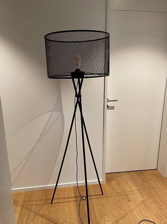 Lampade: Stehlampe - kaum gebraucht – Usato da Küsnacht ZH venduto da jjaeger89