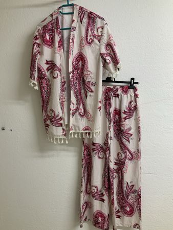 Schlafanzug Zweiteiler Kurzarm Grösse M Paisley neu