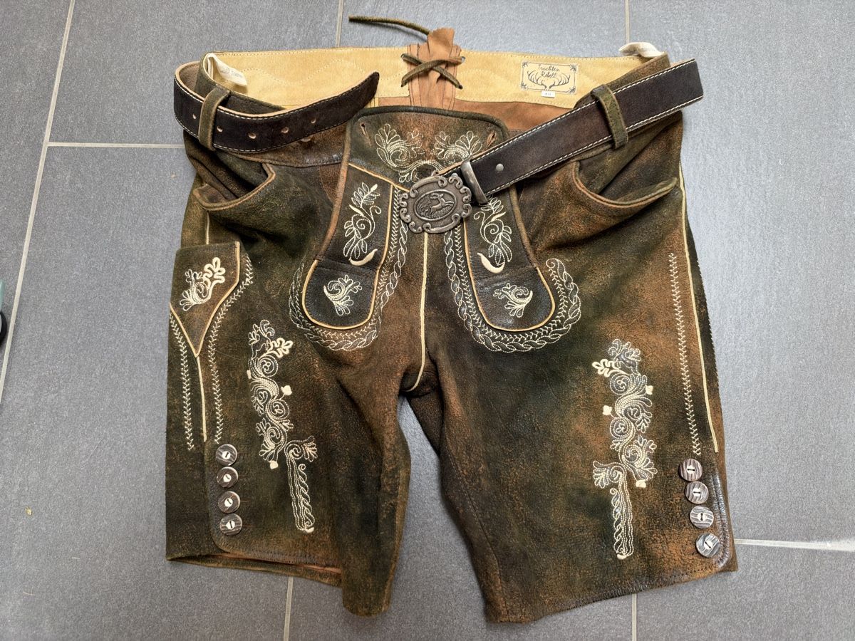 Costumi: Lederhose gr. 48 Oktoberfest – Usato da Birmensdorf ZH venduto da Kjus-Hackett