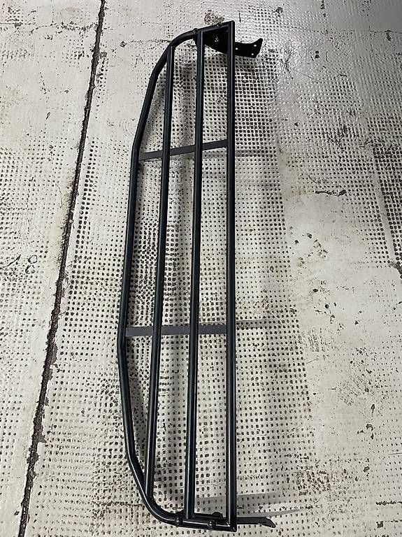 Renault Tutti pezzi di ricambio auto: Grille de séparation Clio 4 breck – Usato da Genève venduto da CARLOS-CFO 1