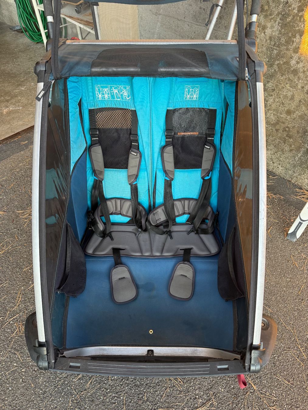 Thule Anhänger: Thule Chariot Cross 2 + skis & accessories – Gebraucht aus Zürich von CircularEco 1