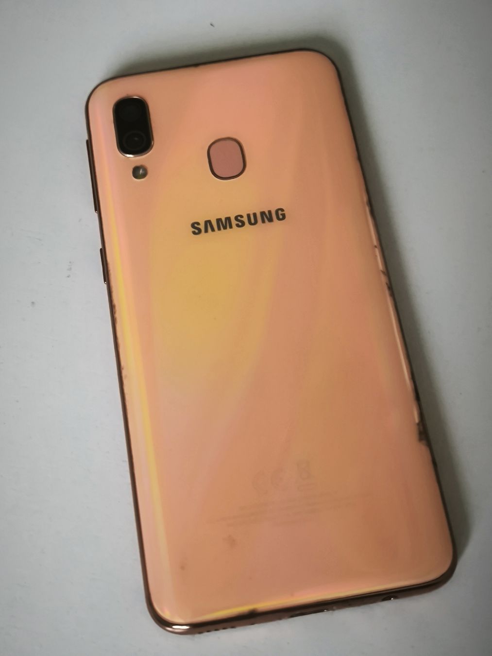 Samsung Telefoni cellulari / Smartphones: Samsung Galaxy A40 bon état – Usato da Riaz venduto da vanucaptures 4