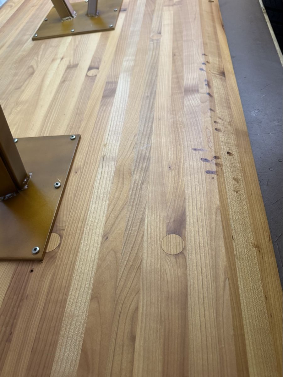 Tische: Esstisch aus massivem Holz  – Gebraucht aus Schlieren von Freundlich02 2