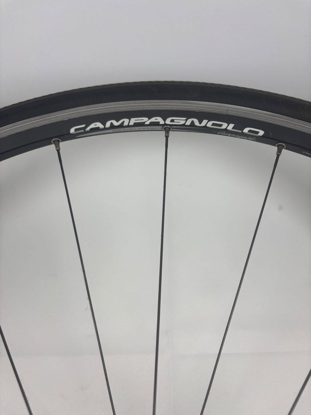 Campagnolo Pneumatici & Ruote complete: Fahrrad Renn Rad – Usato da Wettingen venduto da Wendemarket 2