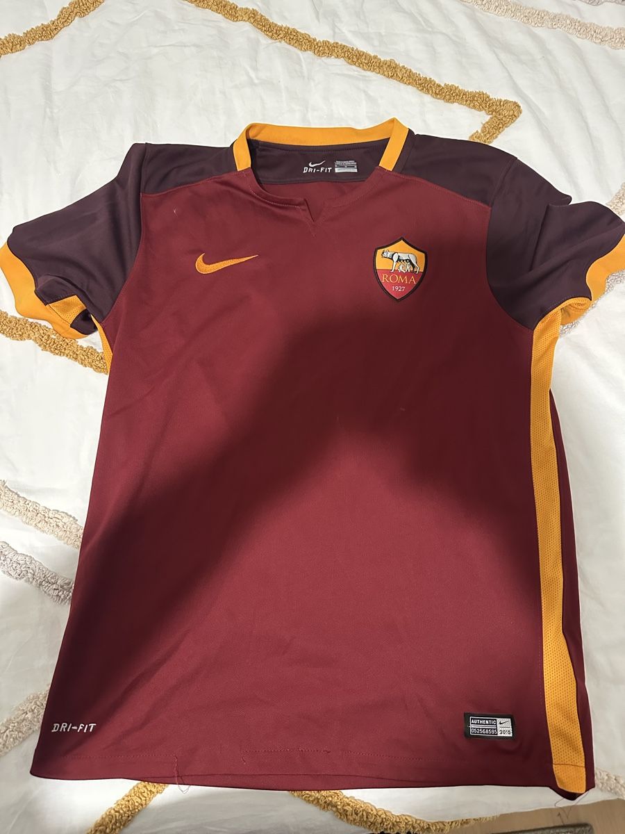 Nike Canottiere & Pantaloni: As Roma TOTTI – Usato da lausanne venduto da Blera1987