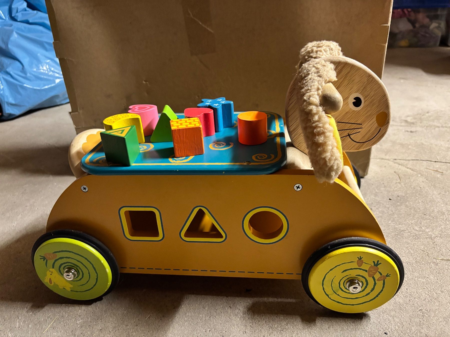 Spielzeuge: Motorik Wagen Hase – Gebraucht aus Rothrist von BOA
