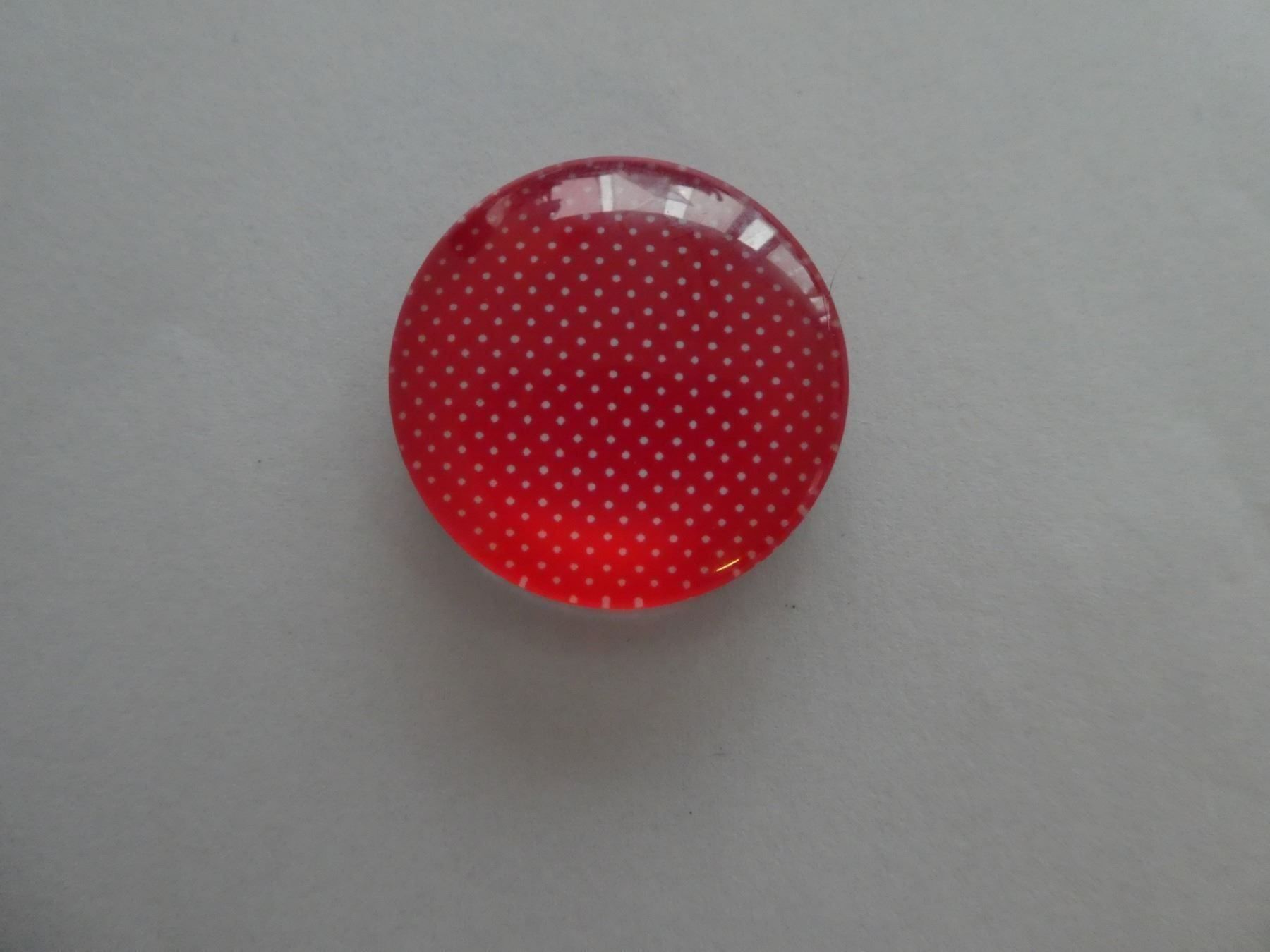 Calamite: NEUES Magnet rot-weiss Polka do  - 81243 – Nuovo (secondo la descrizione) da Küssnacht am Rigi venduto da Dot.Your.Life