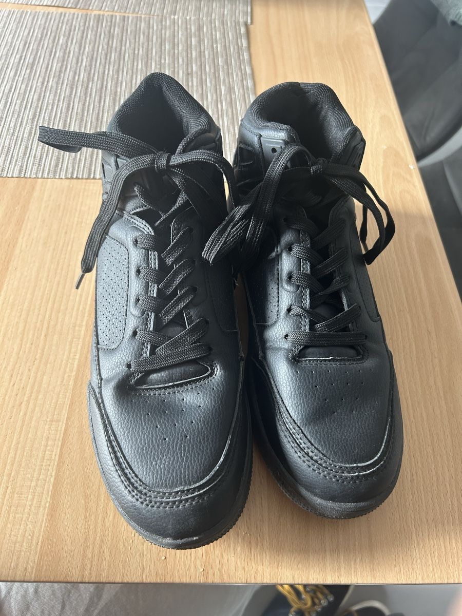 Scarpe da uomo: Chaussure noir – Usato da Grancy venduto da Raphaborg05