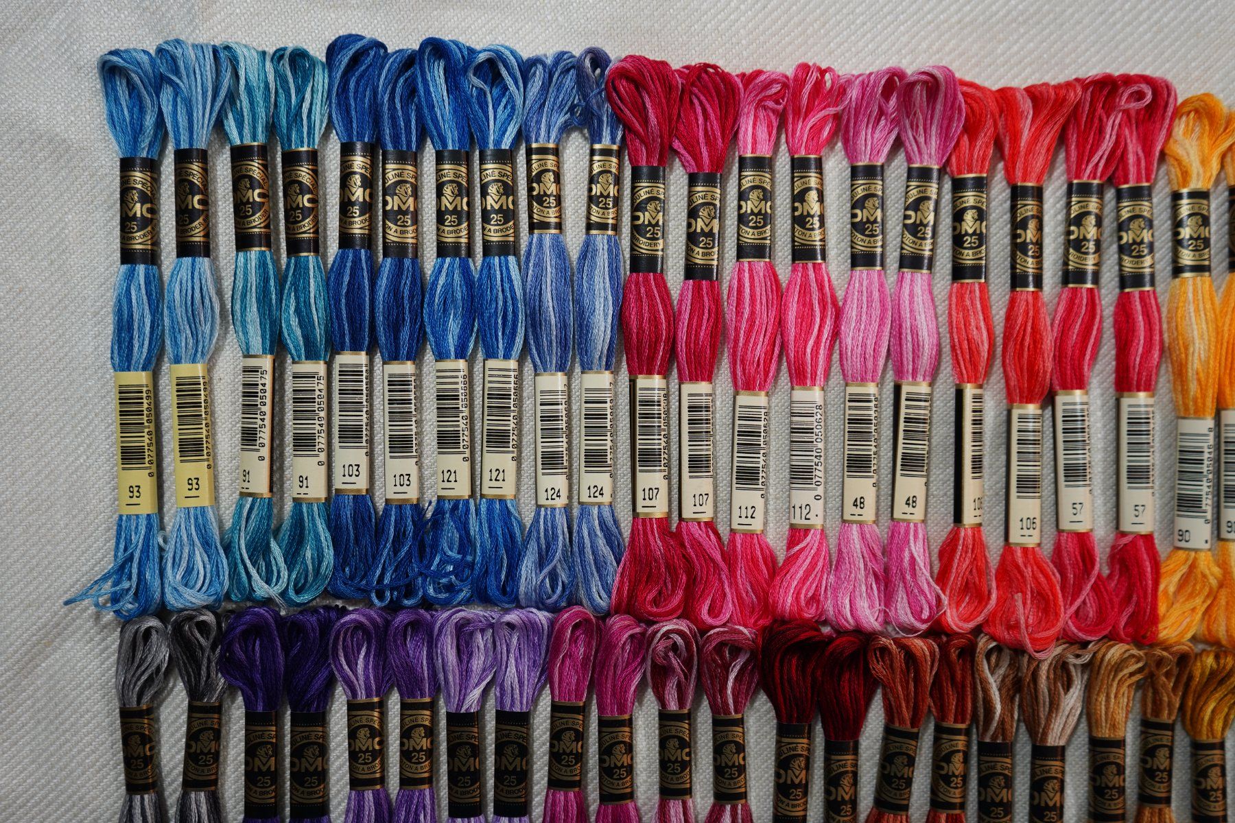 Cordicelle & Fili: 56 DMC Mouliné Spécial Multicolor Art 117 - LOSB3 – Nuovo e nell'imballaggio originale da Mels venduto da DACRI 1