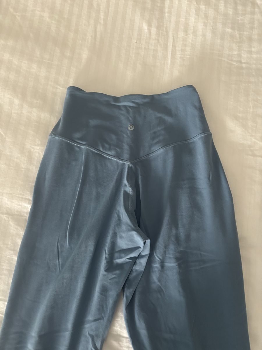 Lululemon Leggings: Lululemon Yoga Flares Pants – Gebraucht aus Riedikon von cra_kym5 1