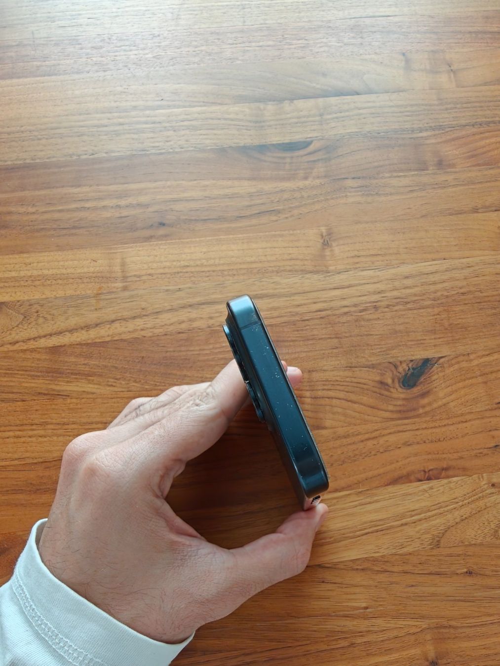 Apple Telefoni cellulari / Smartphones: iPhone 15Pro 256GB – Usato da Zug venduto da per_5bzv 4