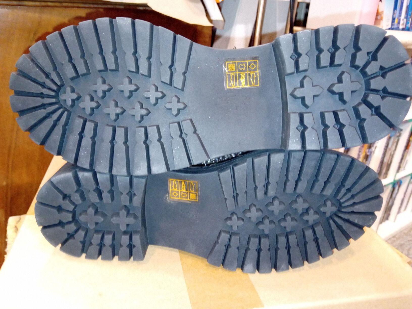 Scarpe da donna: anfibi strass argento tg 36 nuovi – Nuovo e nell'imballaggio originale da Biasca venduto da Old_6blh 4