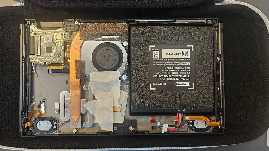 Nintendo Console: Nintendo Switch Ersatzteilset - Bildschirm mit Zubehör – Difettoso da Ebmatingen venduto da RetroVans 2