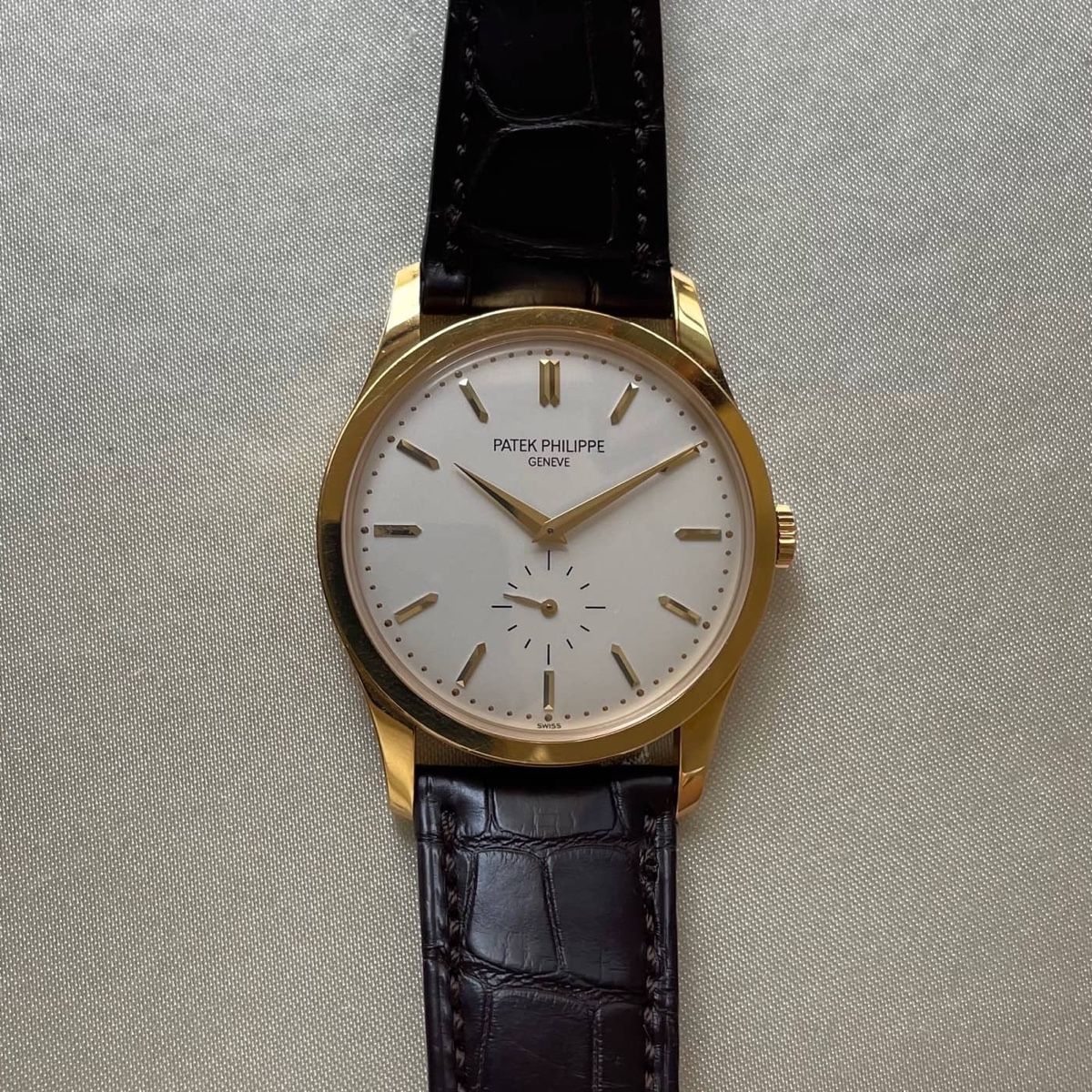 Patek Philippe Orologi: Patek Philippe Calatrava 5196J  – Usato da Flawil venduto da JamesDon