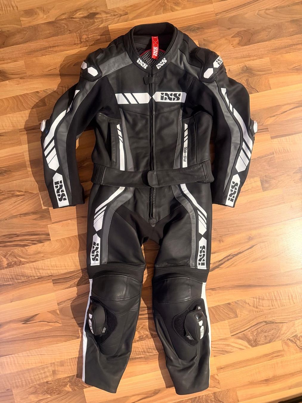 IXS Completi, tute sportive e funzionali: IXS Lederkombi Motorrad – Usato da Niederdorf venduto da fah_9wky 1