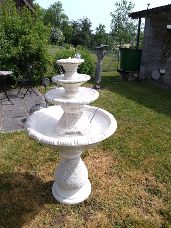 GartenZierbrunnen mit elektrischer Pumpe Kaufen auf Ricardo