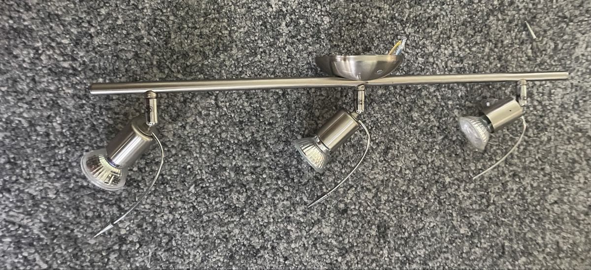 Lampadari & plafoniere: Deckenlampe Strahler 3er Metall  gebraucht  – Usato da Au ZH venduto da Jaggy4