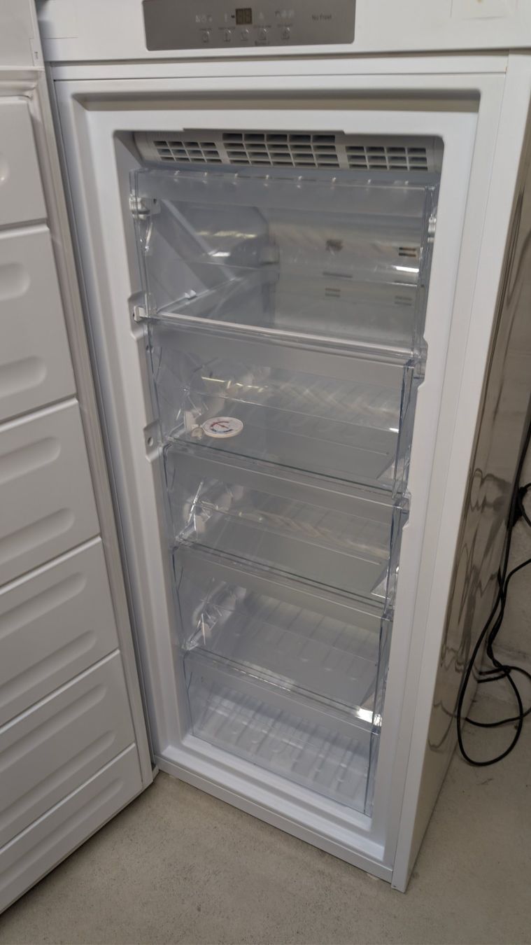 Gefrierschrank: Gefrieschrank – Gebraucht aus Zizers von Stern112 1