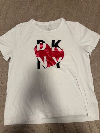 DKNY Tshirt