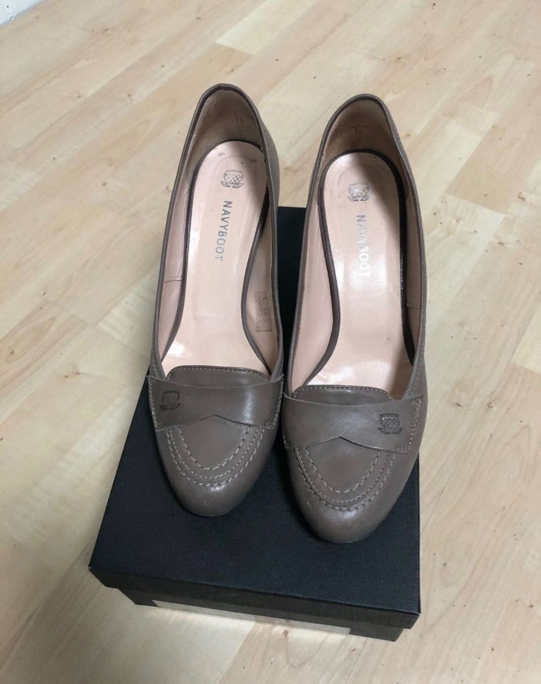 Scarpe da donna: Pumps Gr 38 – Usato da Winterthur venduto da EasyRS