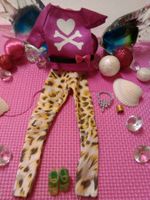 BARBIE SPIELZEUG KLEIDER UND ACCESSORIES