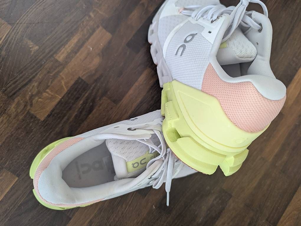 Scarpe da donna: On Schuhe – Usato da Niederwangen BE venduto da jan_p2tb 2