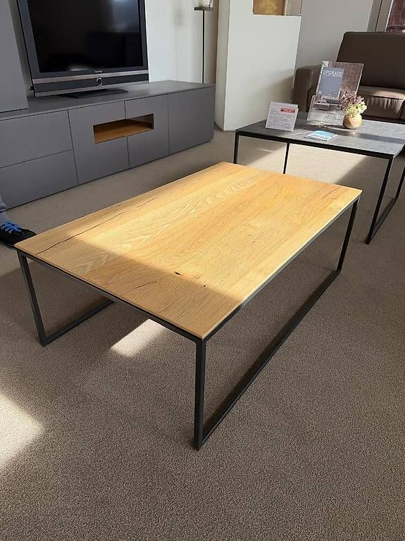 Tavoli: Couchtisch Comino ab Ausstellung – Nuovo e nell'imballaggio originale da Urtenen-Schönbühl venduto da wohnstudio_haller