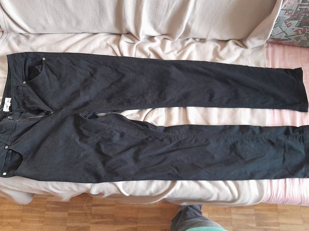 Pantaloni: Hose schwarz gr. 30 – Usato da Ostermundigen venduto da deb1deb1