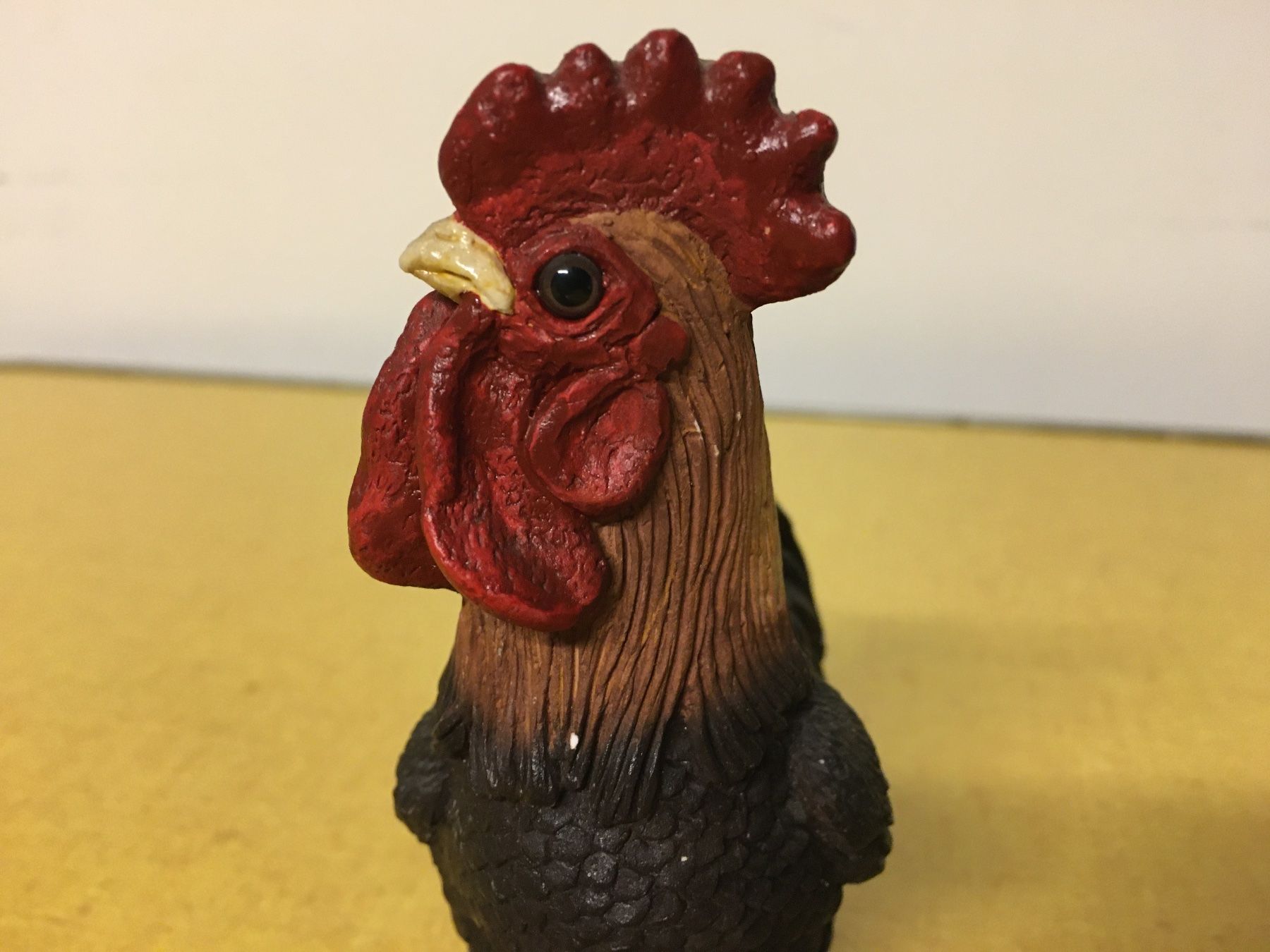 Statuette: Schöne Figur Huhn aus Harte Kunststoff. – Usato da Lanzenhäusern venduto da vic63 2
