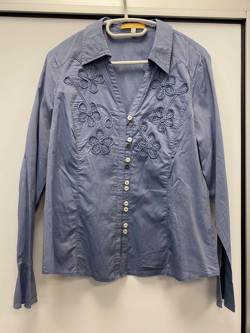 Biba Camicette: Schöne blaue Bluse - Biba - Gr. 40 - neuwertig – Nuovo (secondo la descrizione) da Brügg BE venduto da rutschimedizin