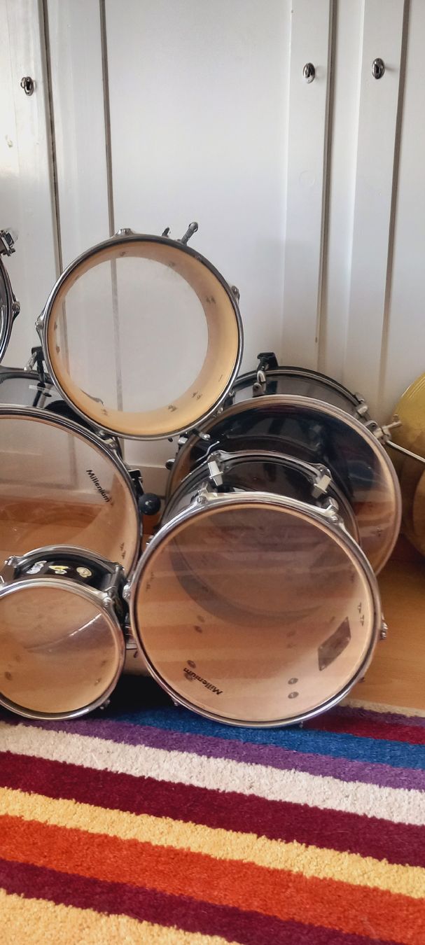 Instruments de musique: Schlagzeug Millenium inkl. Ständer + Stuhl – D'occasion à Kaltbrunn par winston81 4