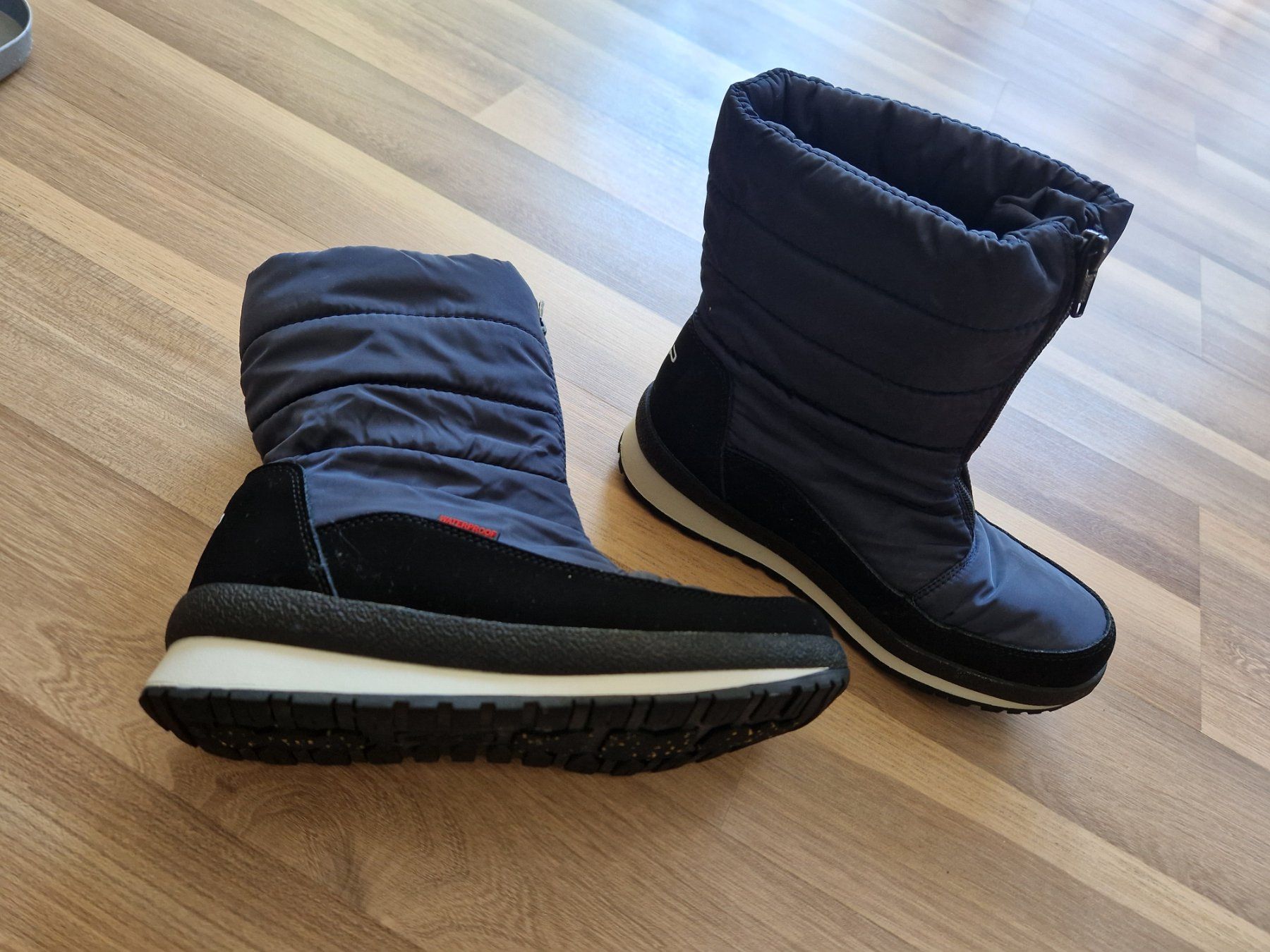 CMP Scarpe per ragazze: Skihandschuhe und Schneestiefel – Usato da Diessenhofen venduto da Lisa2003 6