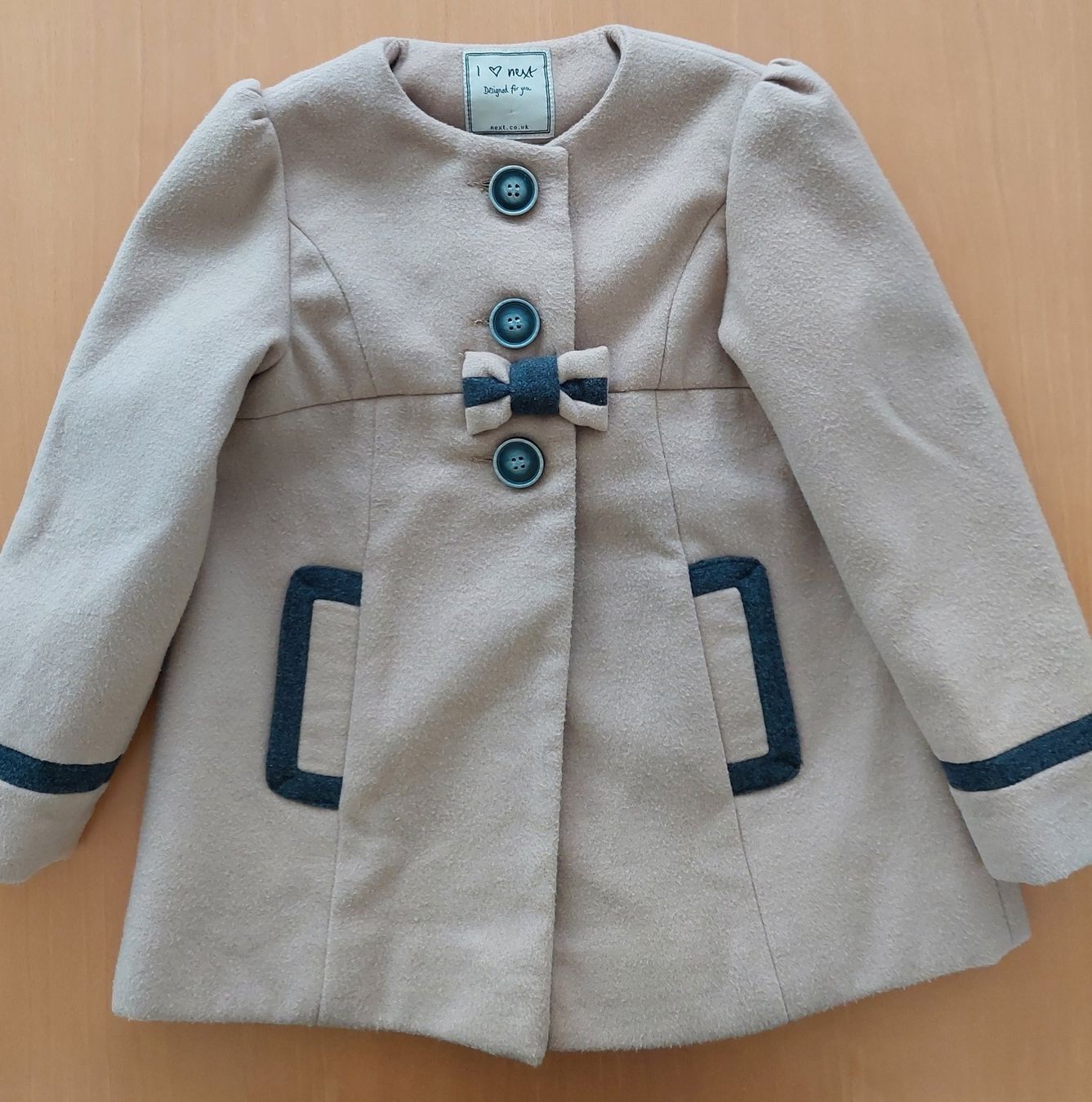 Giacche & Cappotti: Next, eleganter Mädchenmantel Gr. 110 – Usato da Muri b. Bern venduto da rol_xtf8