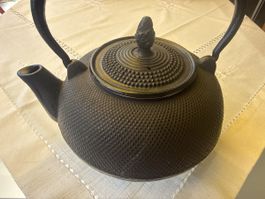 Théière fonte style japonais avec filtre 