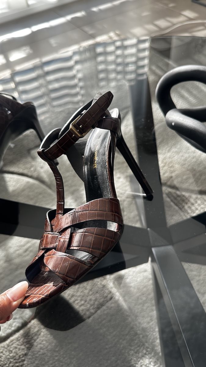 Saint Laurent Chaussures femmes: Talons Yves saint Laurent – Neuf (Voir description) à Mont-sur-Lausanne par mar_jtt6 2