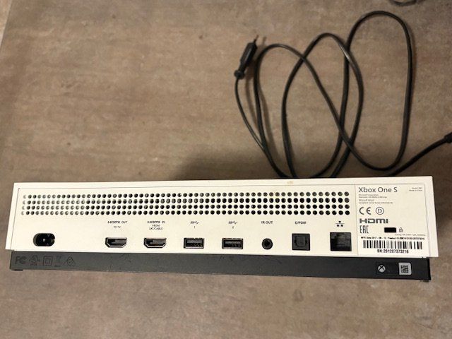 Microsoft Console: X-Box One S – Usato da Rudolfstetten venduto da Bungur 2
