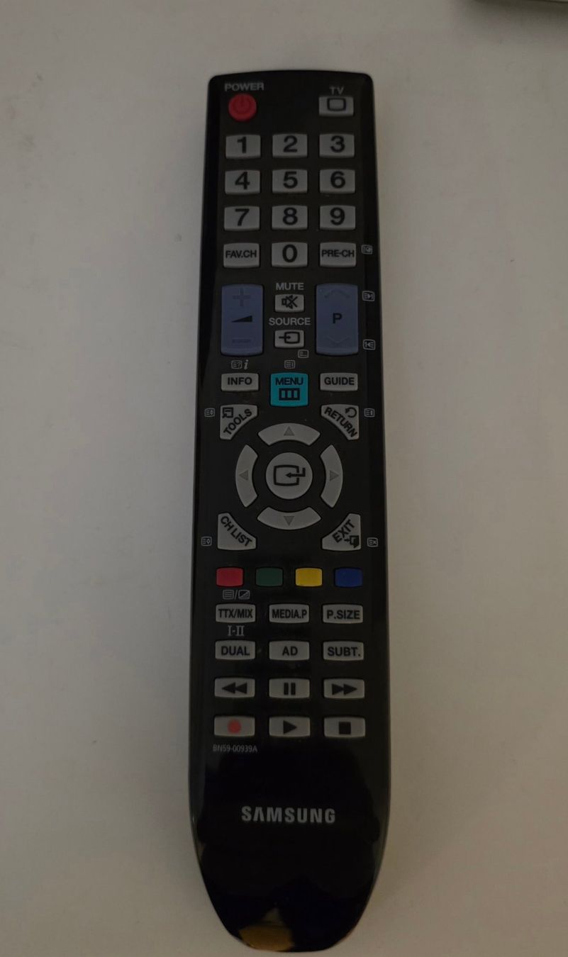 Samsung Fernseher: LCD TV Samsung LE40B554M2P – Gebraucht aus Küssnacht am Rigi von Nemo_2017 2