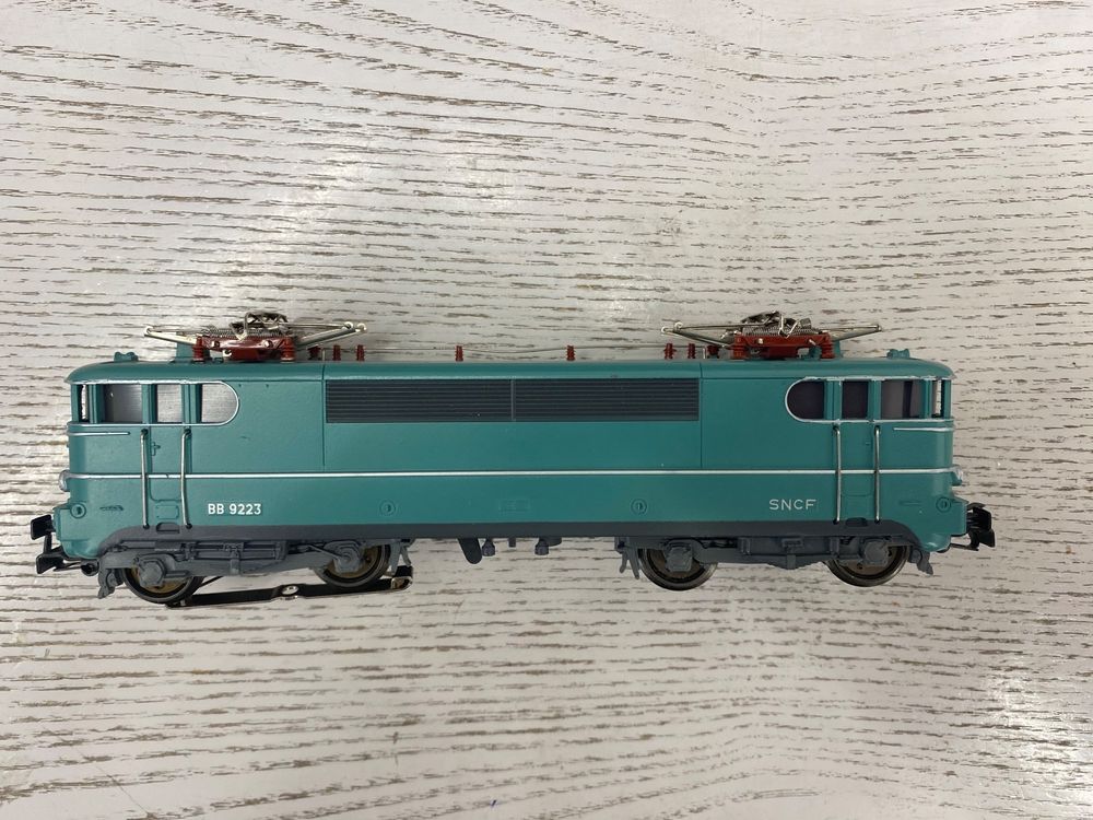 Locomotive électrique Märklin 3038 – BB 9200 SNCF – Courant Alternatif (AC) – Occasion
