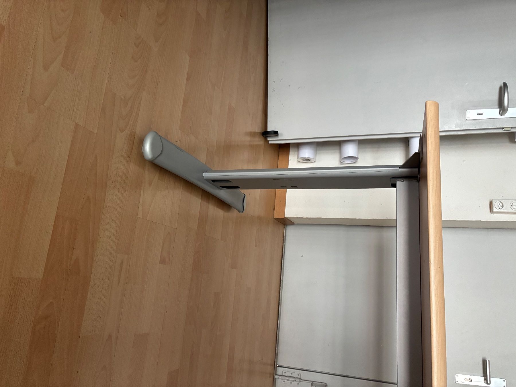 Bureaux: Bureau 160 x 80 – D'occasion à Carouge GE par Daneng 2
