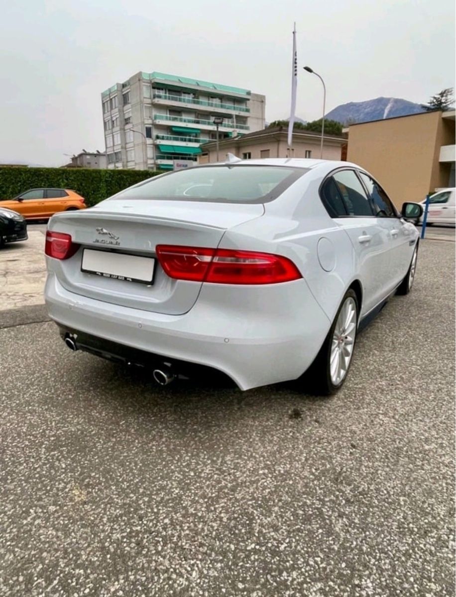 Jaguar Automobili: Jaguar XE, S 3.0 Top Zustand, – Usato da Schwarzenegg venduto da K35 4