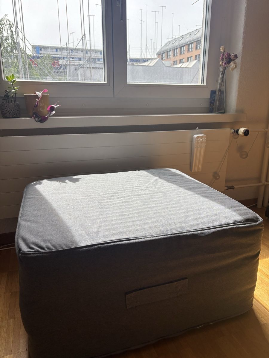 Ikea Letti: Ikea VITHÄLL sofa bed/ pouffe/ guest bed – Usato da Zürich venduto da beg_c6l2 1