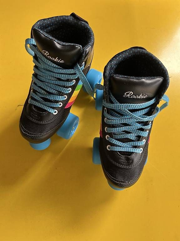 Patins à roul. & inline: Rollschuhe, Gr 35 – D'occasion à Zürich par boriana 1
