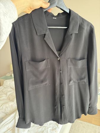 Elegant black silk blouse, size S - perfect for autumn!