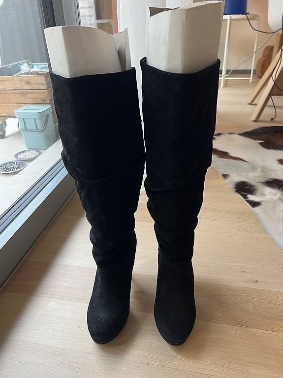 Scarpe da donna: Stiefel schwarz – Usato da Dübendorf venduto da fadrinli
