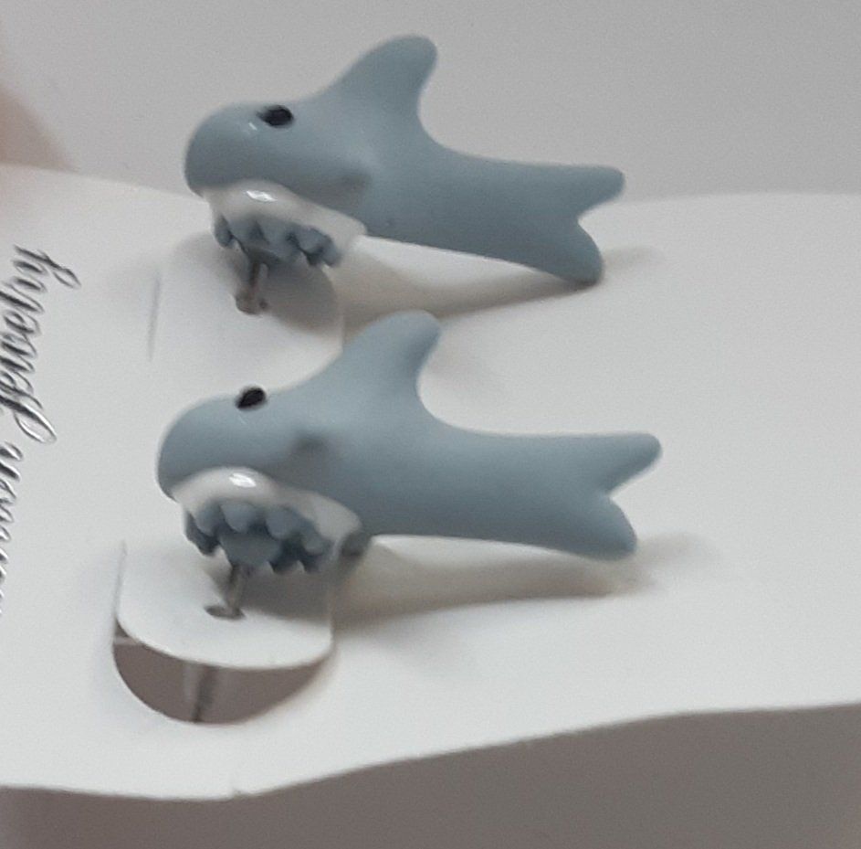 Orecchini pendenti & Orecchini a lobo: Boucles d'oreilles - Requins – Nuovo e nell'imballaggio originale da La Chaux-de-Fonds venduto da beasach 4