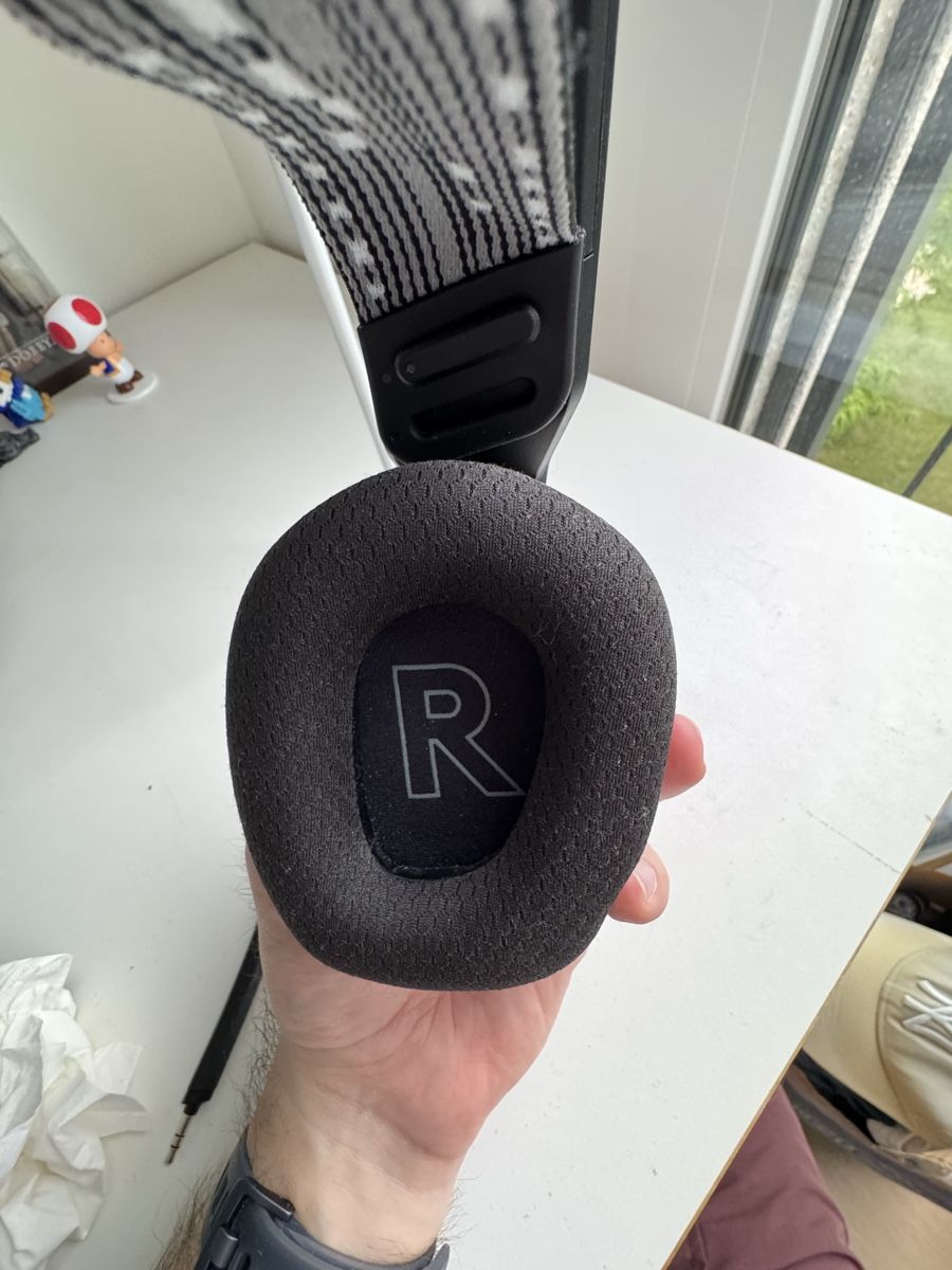 Logitech Cuffie: Logitech G733 noir – Usato da Crissier venduto da tudoroancea 2