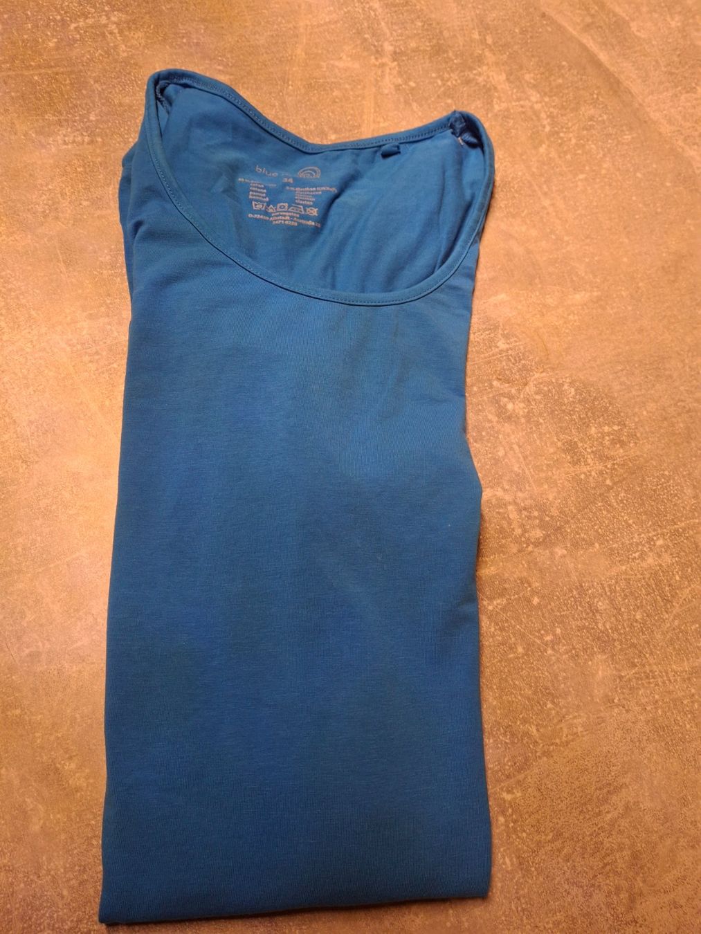 Kleider: Robe près du corps taille 34 95% coton marque Blue Motion – Gebraucht aus Villiers von san_jn5w 5