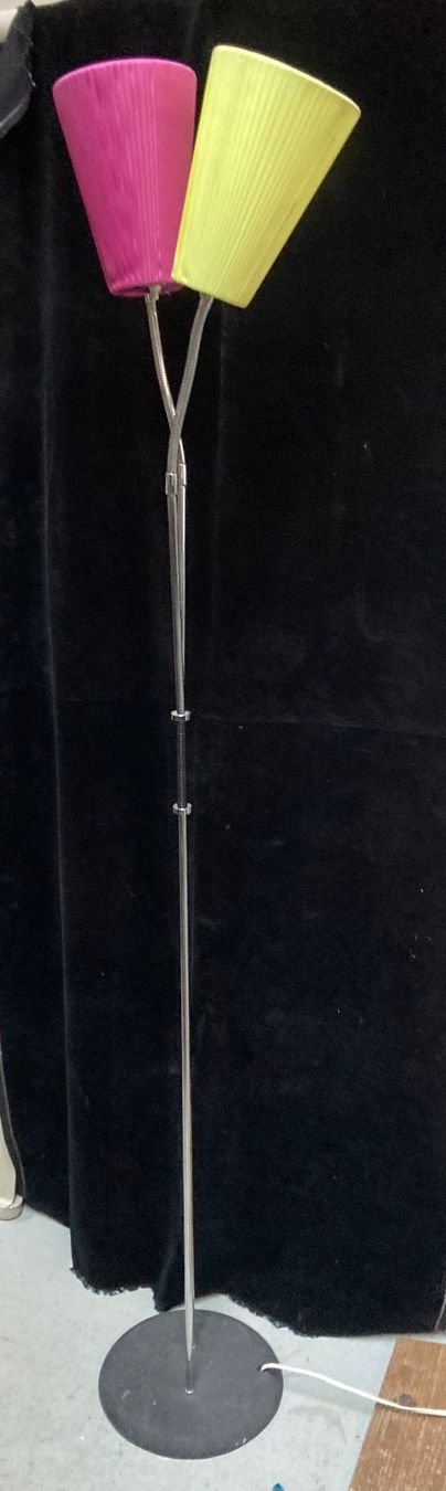 Lampade: Bodenlampe – Usato da zürich venduto da papalapa