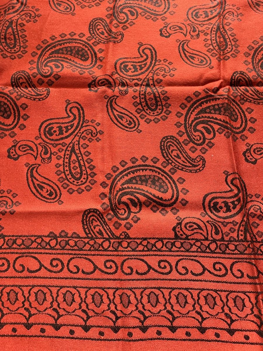 Foulard & Sciarpe: Écharpe rouge/orange noir – Usato da St. Prex venduto da Nikolletta 1