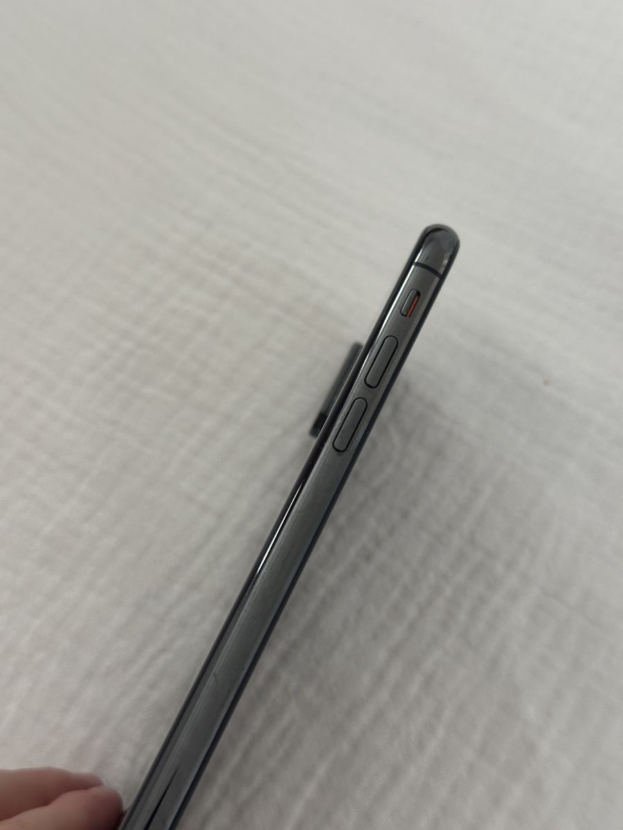Apple Telefoni cellulari / Smartphones: iPhone XS mit 64 GB – Usato da Wetzikon ZH venduto da jennixrk 2